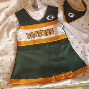 Green Bay packers cheerleader